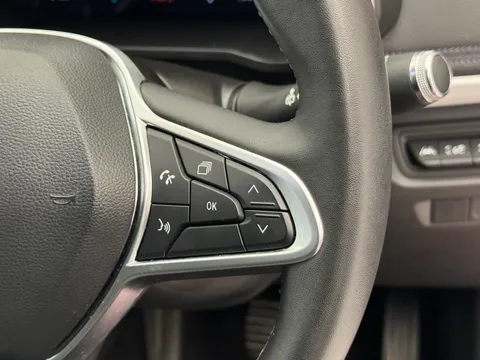 LV21OVC Renault Zoe 100kW i GT Line R135 50kWh Rapid Charge 5dr Auto Thumbnail #14