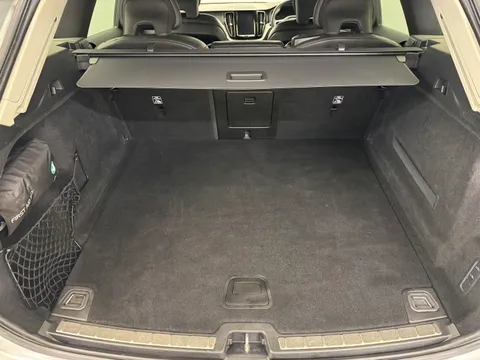 KV70LZE Volvo XC60 2.0 B5D Inscription Pro 5dr AWD Geartronic Thumbnail #22