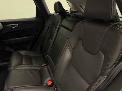 KV70LZE Volvo XC60 2.0 B5D Inscription Pro 5dr AWD Geartronic Thumbnail #13