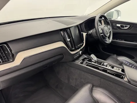 KV70LZE Volvo XC60 2.0 B5D Inscription Pro 5dr AWD Geartronic Thumbnail #12