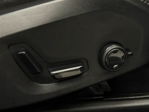 KV70LZE Volvo XC60 2.0 B5D Inscription Pro 5dr AWD Geartronic Thumbnail #27