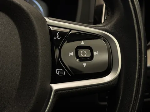 KV70LZE Volvo XC60 2.0 B5D Inscription Pro 5dr AWD Geartronic Thumbnail #30