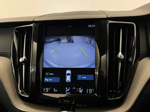 KV70LZE Volvo XC60 2.0 B5D Inscription Pro 5dr AWD Geartronic Thumbnail #31