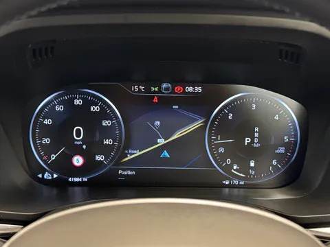 KV70LZE Volvo XC60 2.0 B5D Inscription Pro 5dr AWD Geartronic Thumbnail #33