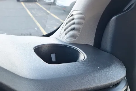 VO72ZHT Audi A4 2.0 TDI 143 S Line 5dr Thumbnail #31