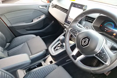 BG73CVR Renault Clio 1.6 E-TECH full hybrid 145 Esprit Alpine 5dr Auto Thumbnail #13