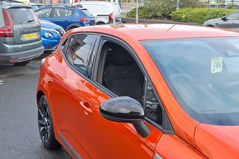 BG73CVR Renault Clio 1.6 E-TECH full hybrid 145 Esprit Alpine 5dr Auto Thumbnail #27