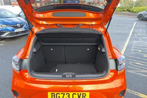 BG73CVR Renault Clio 1.6 E-TECH full hybrid 145 Esprit Alpine 5dr Auto Thumbnail #20