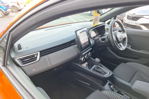 BG73CVR Renault Clio 1.6 E-TECH full hybrid 145 Esprit Alpine 5dr Auto Thumbnail #30