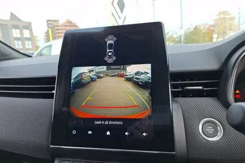 BG73CVR Renault Clio 1.6 E-TECH full hybrid 145 Esprit Alpine 5dr Auto Thumbnail #40