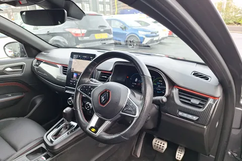 28 of 40 for Renault ARKANA 1.6 E-TECH Hybrid 145 R.S. Line 5dr Auto