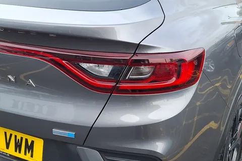 17 of 40 for Renault ARKANA 1.6 E-TECH Hybrid 145 R.S. Line 5dr Auto