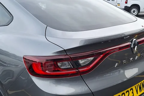 16 of 40 for Renault ARKANA 1.6 E-TECH Hybrid 145 R.S. Line 5dr Auto