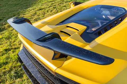 V333AJS Lamborghini Huracan LP 640-4 Performante 2dr LDF Thumbnail #16