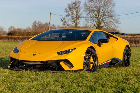V333AJS Lamborghini Huracan LP 640-4 Performante 2dr LDF Thumbnail #4