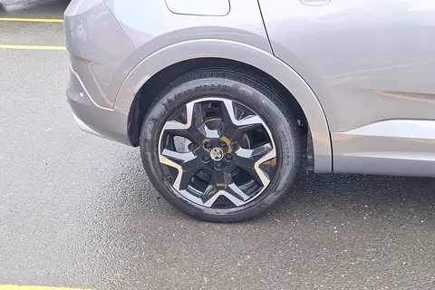 FG73AHL Vauxhall Grandland 1.2 Turbo Ultimate 5dr Auto Thumbnail #5