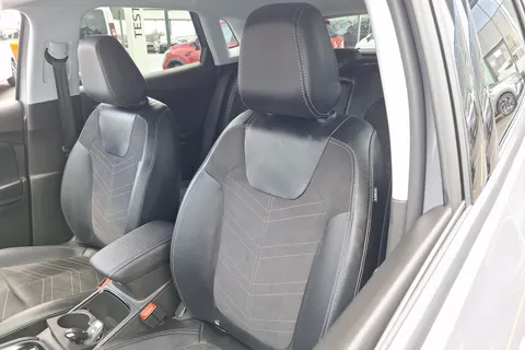 FG73AHL Vauxhall Grandland 1.2 Turbo Ultimate 5dr Auto Thumbnail #30