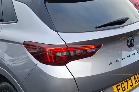 FG73AHL Vauxhall Grandland 1.2 Turbo Ultimate 5dr Auto Thumbnail #17