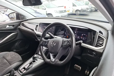 FG73AHL Vauxhall Grandland 1.2 Turbo Ultimate 5dr Auto Thumbnail #35