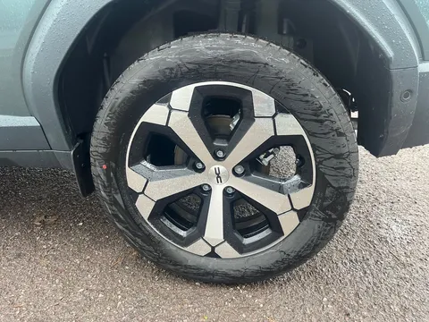 DL75UMS Dacia Duster 1.6 Hybrid 140 Journey 5dr Auto Thumbnail #16