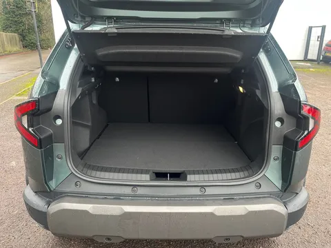 DL75UMS Dacia Duster 1.6 Hybrid 140 Journey 5dr Auto Thumbnail #17