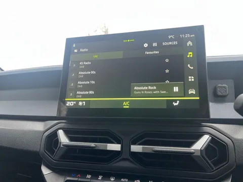 DL75UMS Dacia Duster 1.6 Hybrid 140 Journey 5dr Auto Thumbnail #27