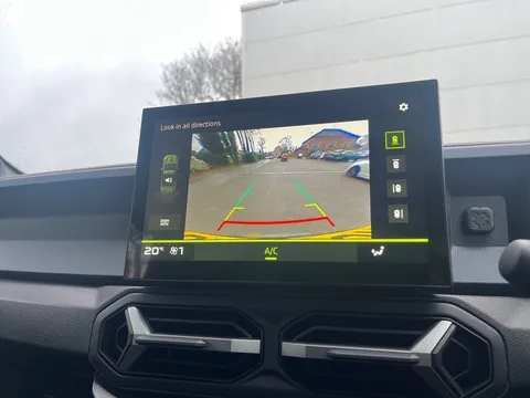 DL75UMS Dacia Duster 1.6 Hybrid 140 Journey 5dr Auto Thumbnail #28