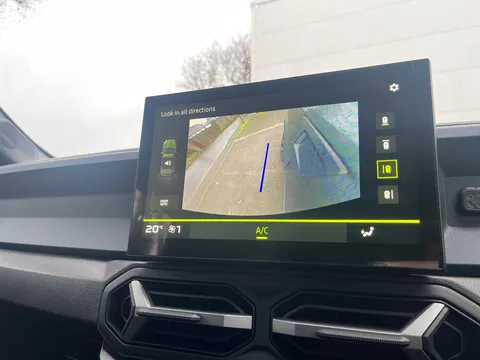 DL75UMS Dacia Duster 1.6 Hybrid 140 Journey 5dr Auto Thumbnail #30