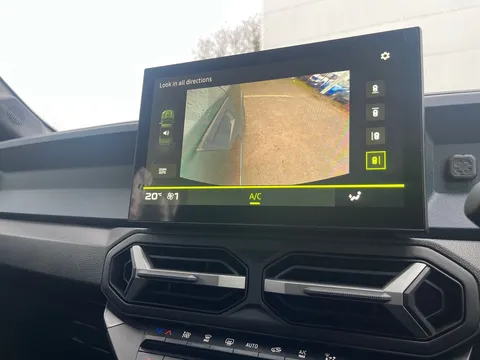 DL75UMS Dacia Duster 1.6 Hybrid 140 Journey 5dr Auto Thumbnail #31