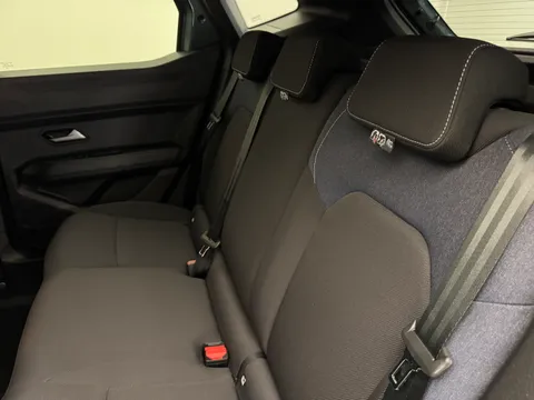 DL75UOU Dacia Duster 1.6 Hybrid 140 Journey 5dr Auto Thumbnail #13