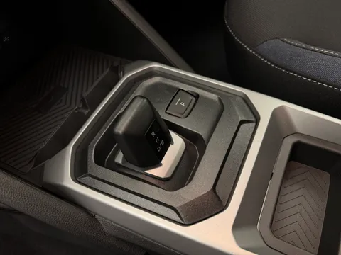 DL75UOU Dacia Duster 1.6 Hybrid 140 Journey 5dr Auto Thumbnail #15