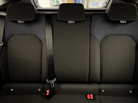 DL75UOU Dacia Duster 1.6 Hybrid 140 Journey 5dr Auto Thumbnail #16