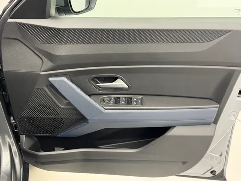 DL75UOU Dacia Duster 1.6 Hybrid 140 Journey 5dr Auto Thumbnail #25