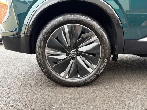OE74SJU Nissan Qashqai 1.3 DiG-T MH Tekna 5dr Thumbnail #9