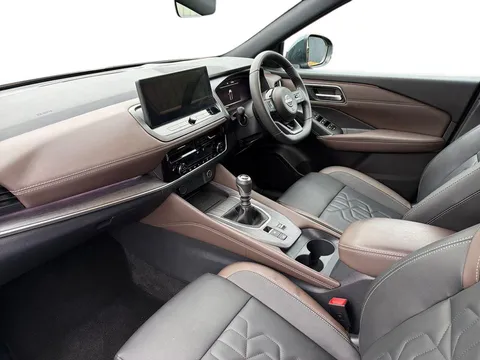 OE74SJU Nissan Qashqai 1.3 DiG-T MH Tekna 5dr Thumbnail #11