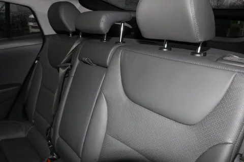 DE69CVT Hyundai Ioniq 1.6 GDi Hybrid Premium SE 5dr DCT Thumbnail #9