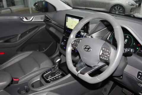DE69CVT Hyundai Ioniq 1.6 GDi Hybrid Premium SE 5dr DCT Thumbnail #13