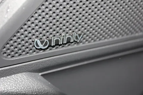 DE69CVT Hyundai Ioniq 1.6 GDi Hybrid Premium SE 5dr DCT Thumbnail #16