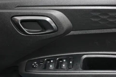 DG22LVV Hyundai i10 1.0 MPi SE Connect 5dr Thumbnail #18