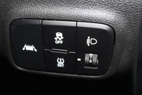 DG22LVV Hyundai i10 1.0 MPi SE Connect 5dr Thumbnail #20