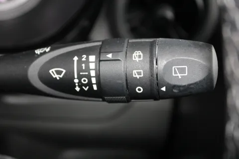 DG22LVV Hyundai i10 1.0 MPi SE Connect 5dr Thumbnail #25