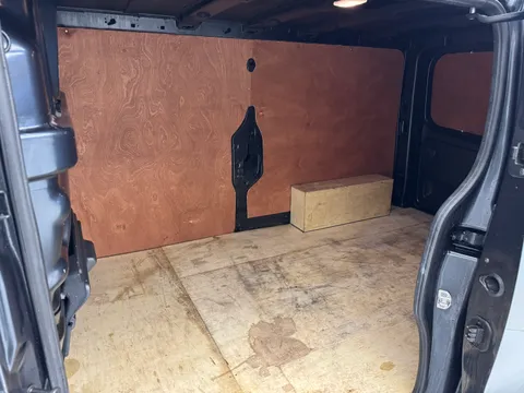 DL73UPA Renault Trafic LL30 Blue dCi 150 Extra Van Thumbnail #10