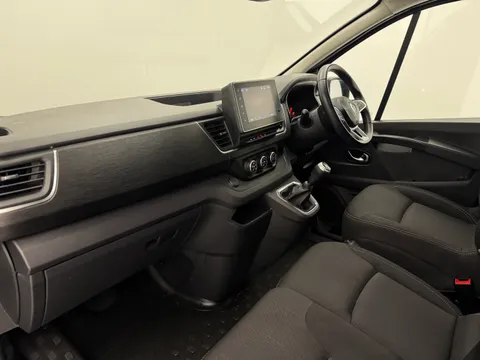 DL73UPA Renault Trafic LL30 Blue dCi 150 Extra Van Thumbnail #11