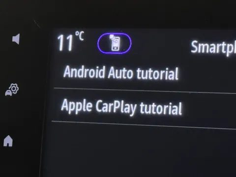 DL73UPA Renault Trafic LL30 Blue dCi 150 Extra Van Thumbnail #22