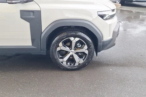 DL75UNX Dacia Duster 1.6 Hybrid 140 Journey 5dr Auto Thumbnail #5