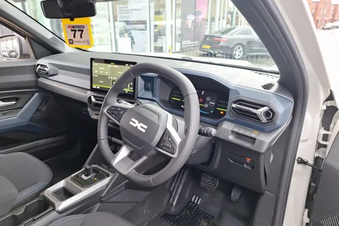 DL75UNX Dacia Duster 1.6 Hybrid 140 Journey 5dr Auto Thumbnail #31