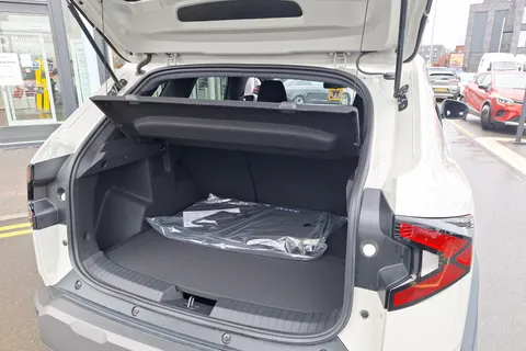 DL75UNX Dacia Duster 1.6 Hybrid 140 Journey 5dr Auto Thumbnail #21