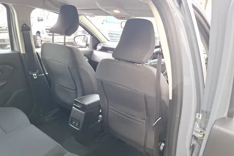 BN23YBB Dacia Duster 1.3 TCe 150 Expression 5dr EDC Thumbnail #31