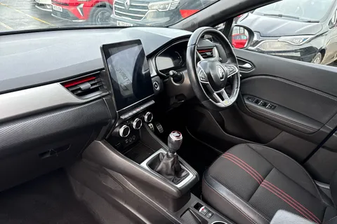 BN22YLR Renault Captur 1.3 Mild hybrid 140 R.S. Line 5dr Thumbnail #4