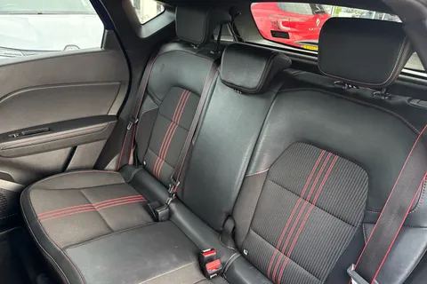 BN22YLR Renault Captur 1.3 Mild hybrid 140 R.S. Line 5dr Thumbnail #10